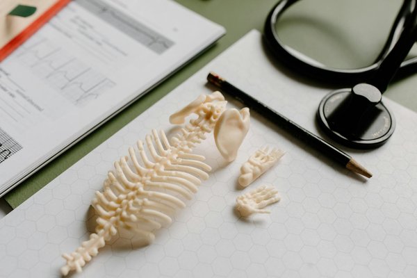 La vérité sur l'éclaircissement de la peau : risques et alternatives